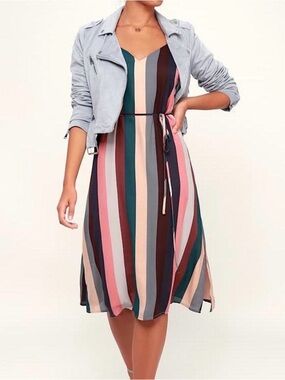 Lulu's Multicolor Vertical Stripe V‑Neck Tie‑Waist Midi Dress